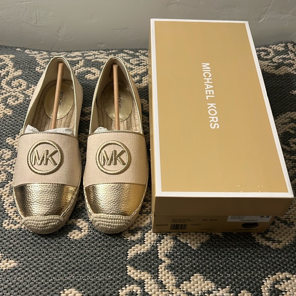 Brand New in Box Michael Kors Kendrick Toe Cap Espadrilles